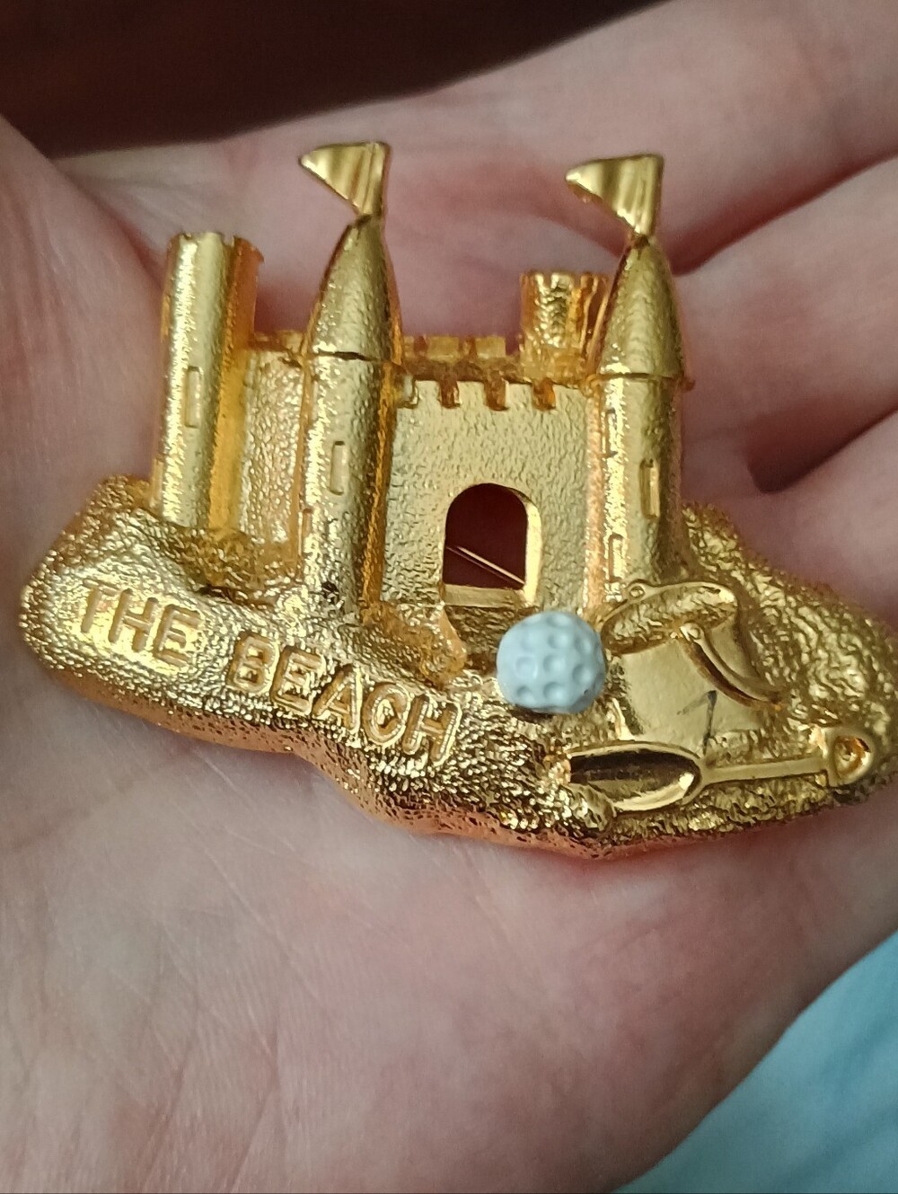 Vintage Gold Sandcastle Brooch " The Beach " Signed